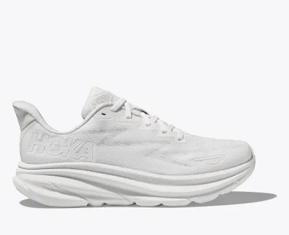 Women's Hoka Clifton 9 white / white