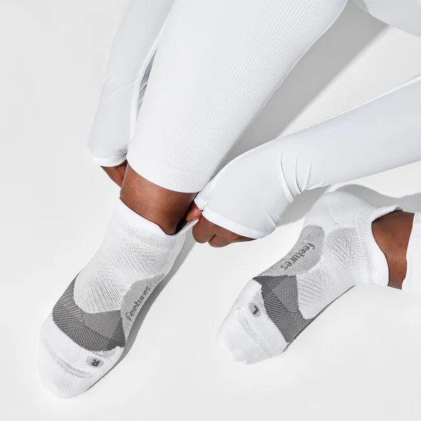 Features Elite Socks E50158